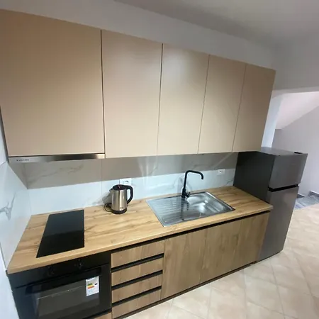Modern Near Currila & Amphitheatre - Appartement Durrës