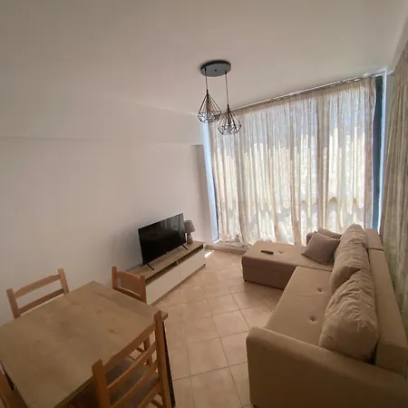 Modern Near Currila & Amphitheatre - * Durrës