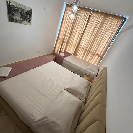 Modern Near Currila & Amphitheatre - Apartamento *